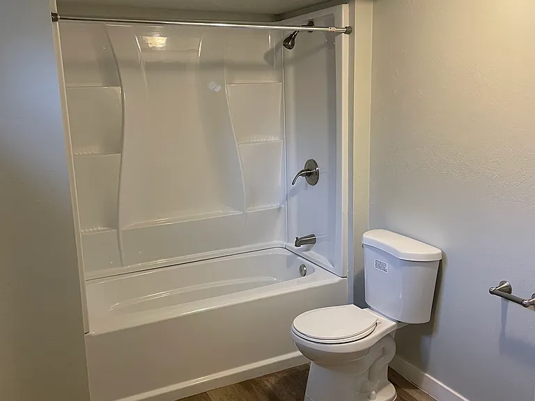 1077 W Briarcliff Ave — Photo 14