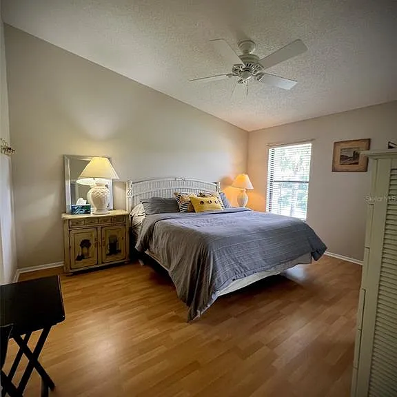 4570 Weybridge St #32 — Photo 9