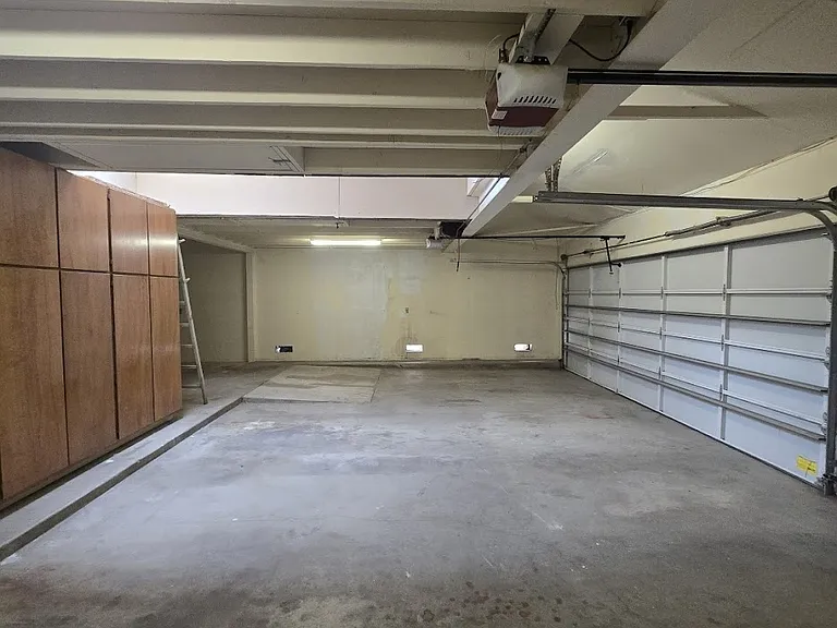 1176 W San Bruno Ave — Photo 76