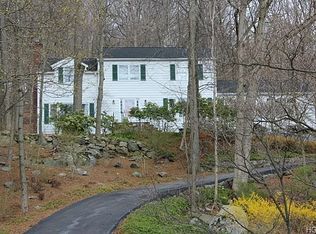 97 Cross Ridge Rd, Chappaqua, NY 10514
