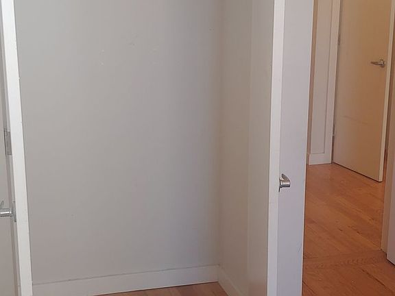 5th image of 317 Van Brunt St Floor 2