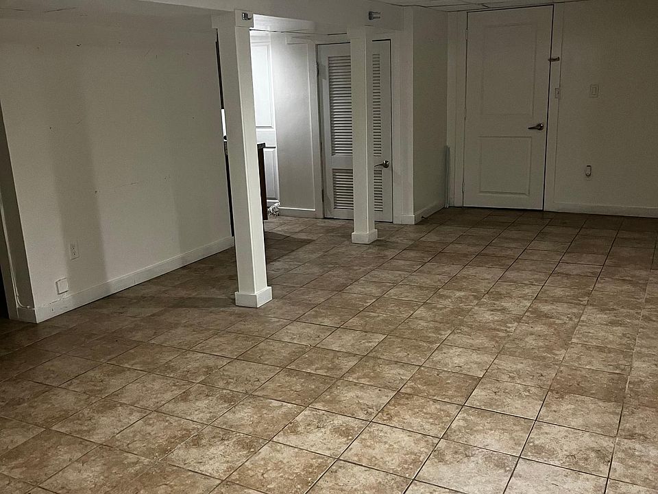 2nd image of 160 Shaw St Floor 1