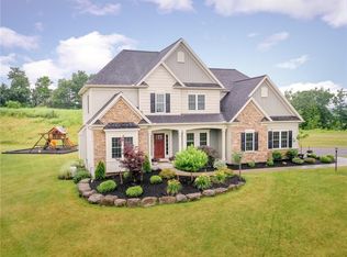 2 Stable Vw, Pittsford, NY 14534