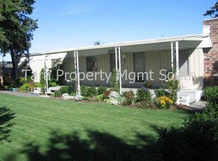 6397 Wilson Pl, Clinton, WA 98236