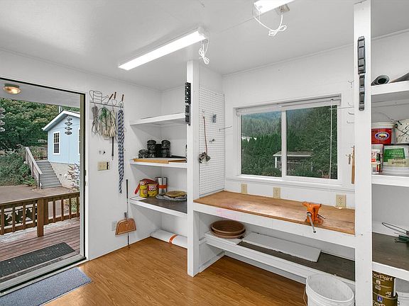 4th image of 484 E Alsea Riviera Dr