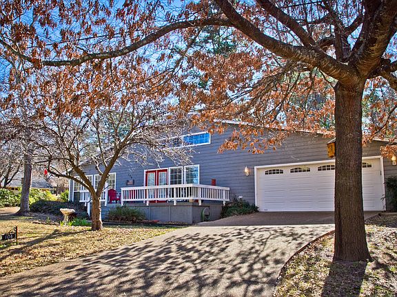 5th image of 104 Grass Knoll Dr