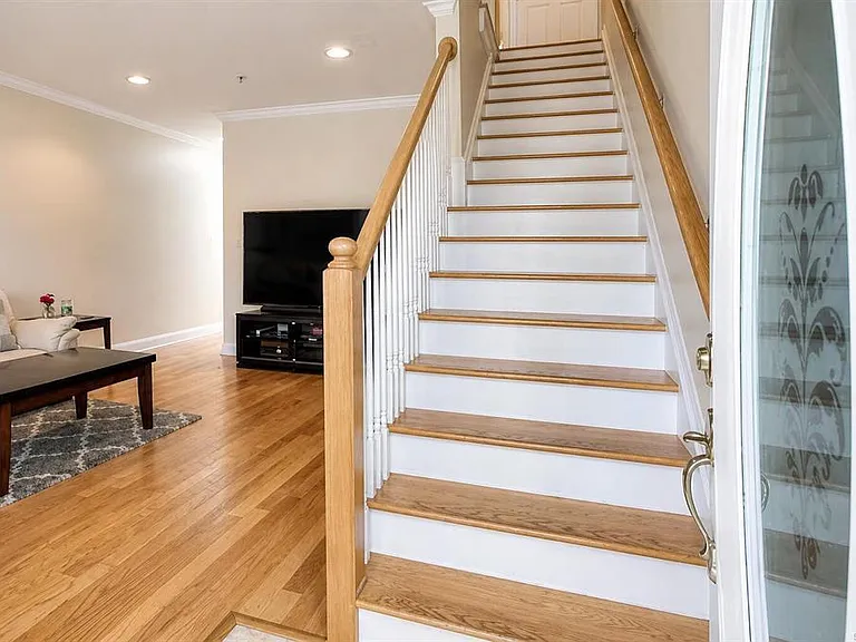 20 Cross St #7 — Photo 2