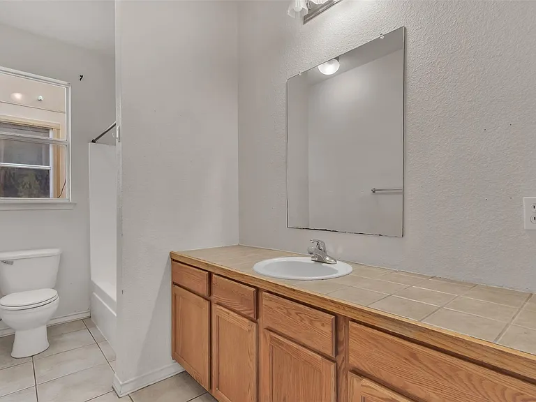 112 Sandstone Dr #G — Photo 11