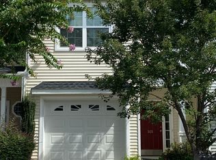 303 Waycross Ln, Simpsonville, SC 29681