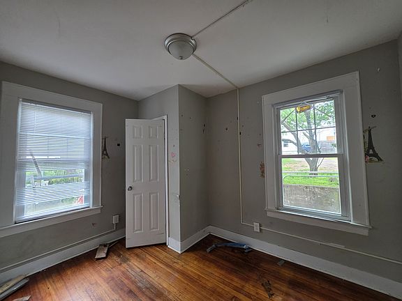 5th image of 103-105 Lombard St #105-1