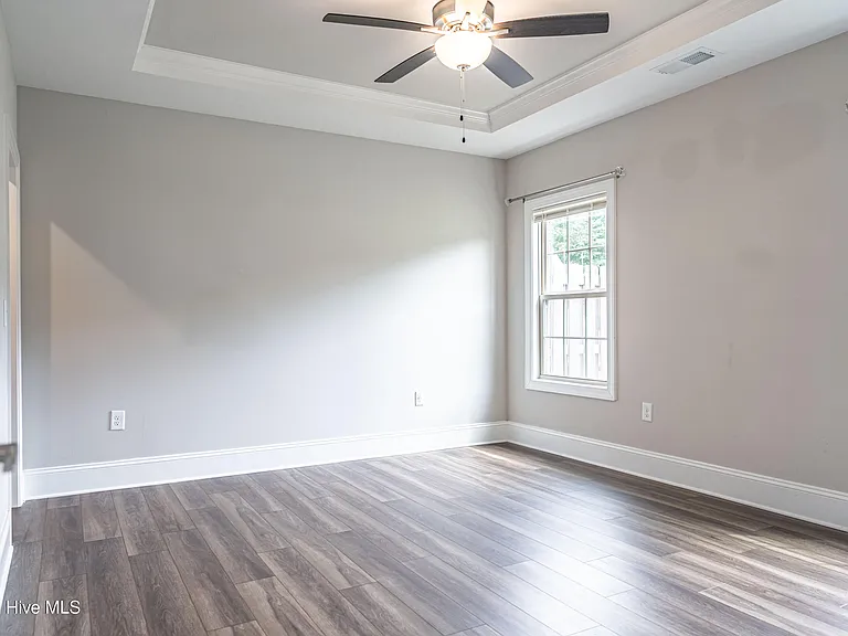 315 Mashie Ct — Photo 24