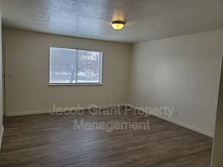 4946 Cole St #1 — Photo 12