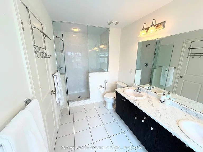 55 Dufay Rd — Photo 17