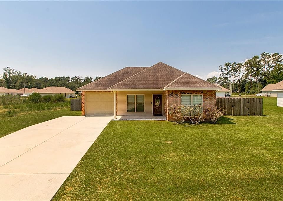 1st image of 46183 Lavelle Dr