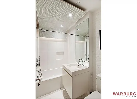 Sold by Warburg | media 10