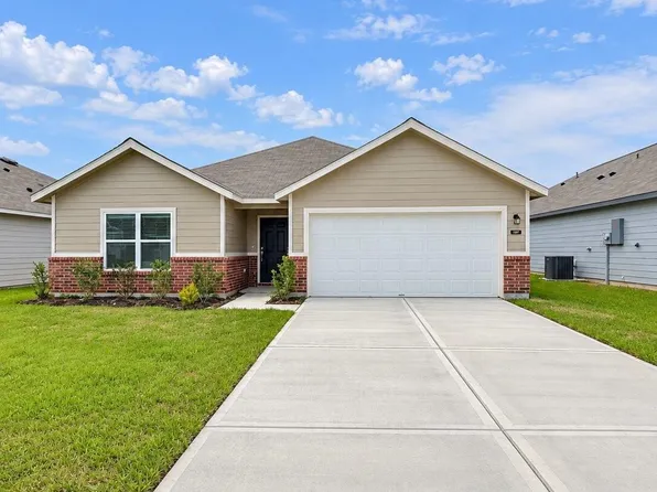 511 Oak Chase Ave, Dayton, TX 77535