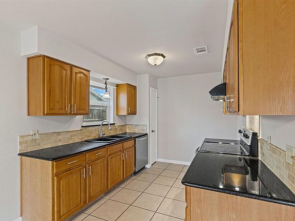 4th image of 1605 Morningside Dr