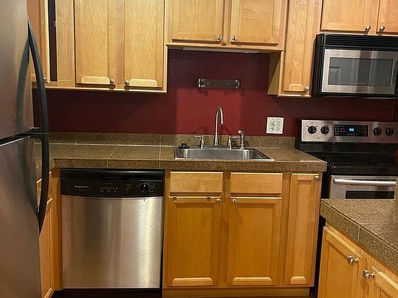 4th image of 36 N Emerson St APT 206