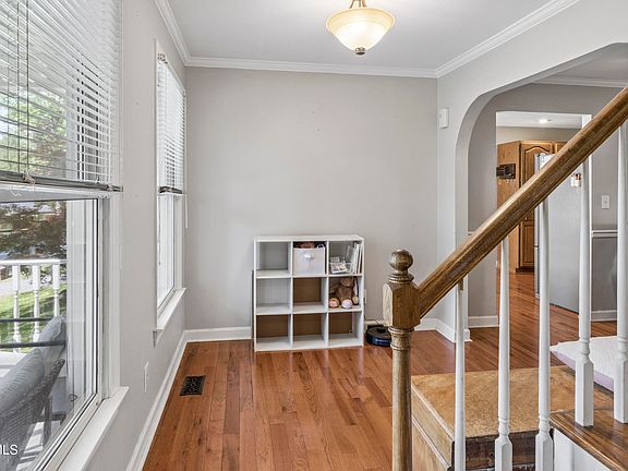 5th image of 802 Chestnut Ave