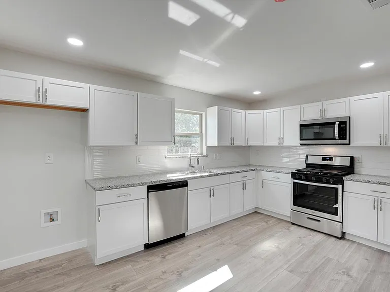 1032 Hoke Smith Dr — Photo 9