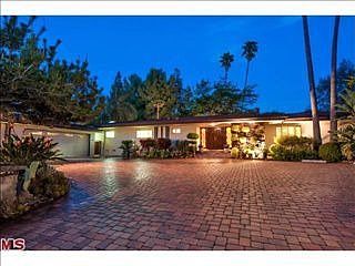 5th image of 4728 Caritina Dr