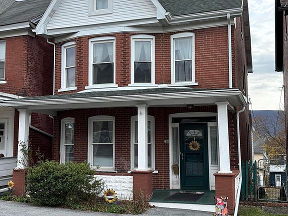 2nd image of 516 N 10th Ave