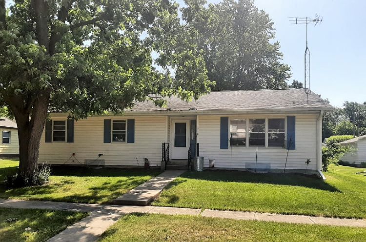 1st image of 316 N Elm St