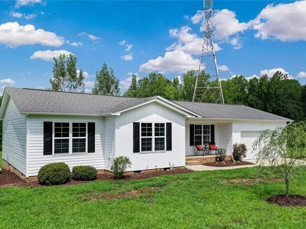 716 Sandy Cross Rd, Reidsville, NC 27320