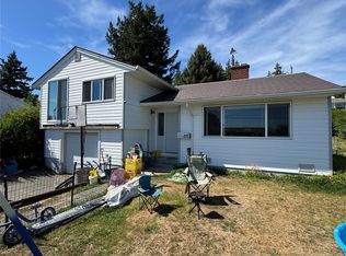 172 McLean St, Campbell River, BC V9W 2M3