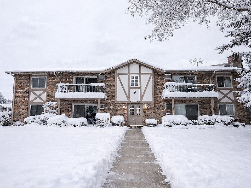 1st image of 16W540 Lake Dr APT 104