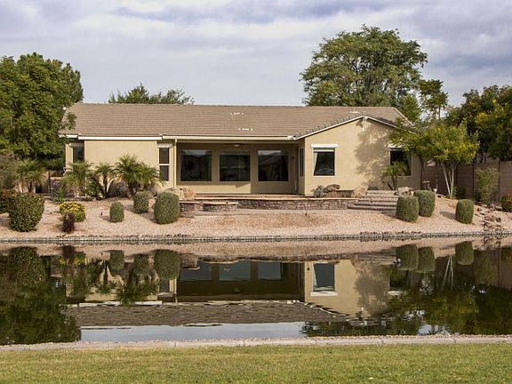 2nd image of 847 E Torrey Pines Pl