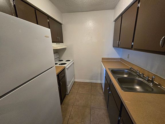 5th image of 1801 Potomac Pl APT D