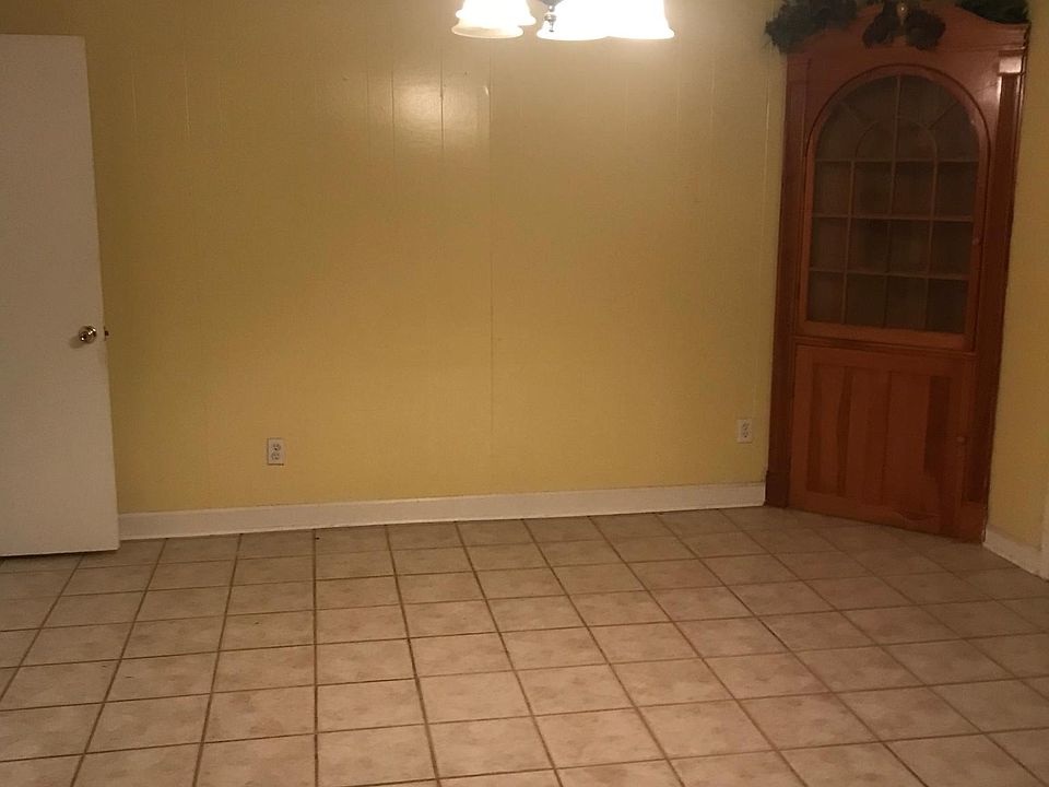 2nd image of 1285 Longview Dr