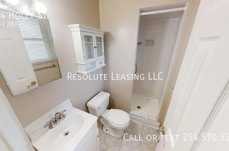 924 Holly St — Photo 13