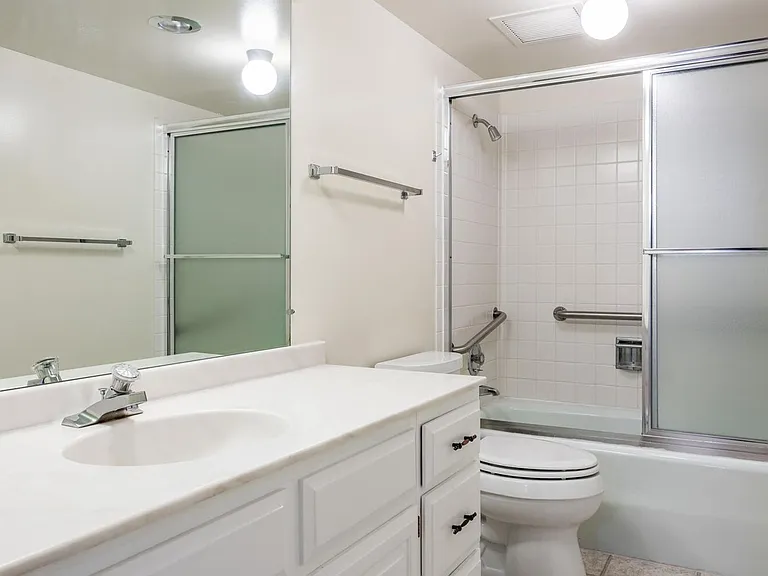 245 N Vine St #803 — Photo 14