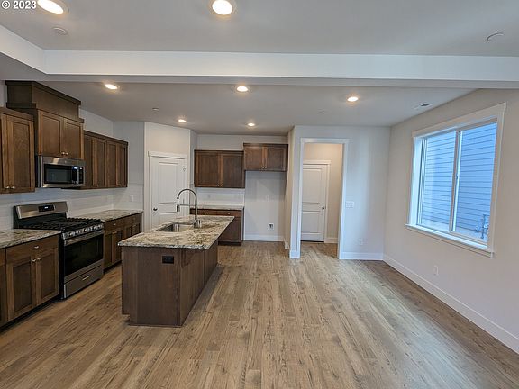 4th image of 6912 NE 16th Ave