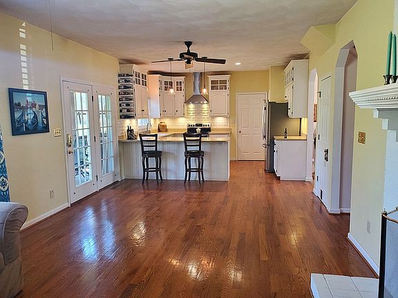 5th image of 517 Highland Dr