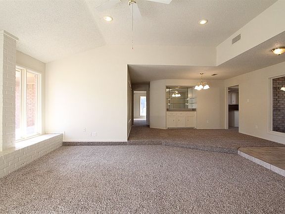 5th image of 7811 Zoar Ave