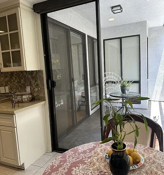 324 N Palm Dr #206 — Photo 31