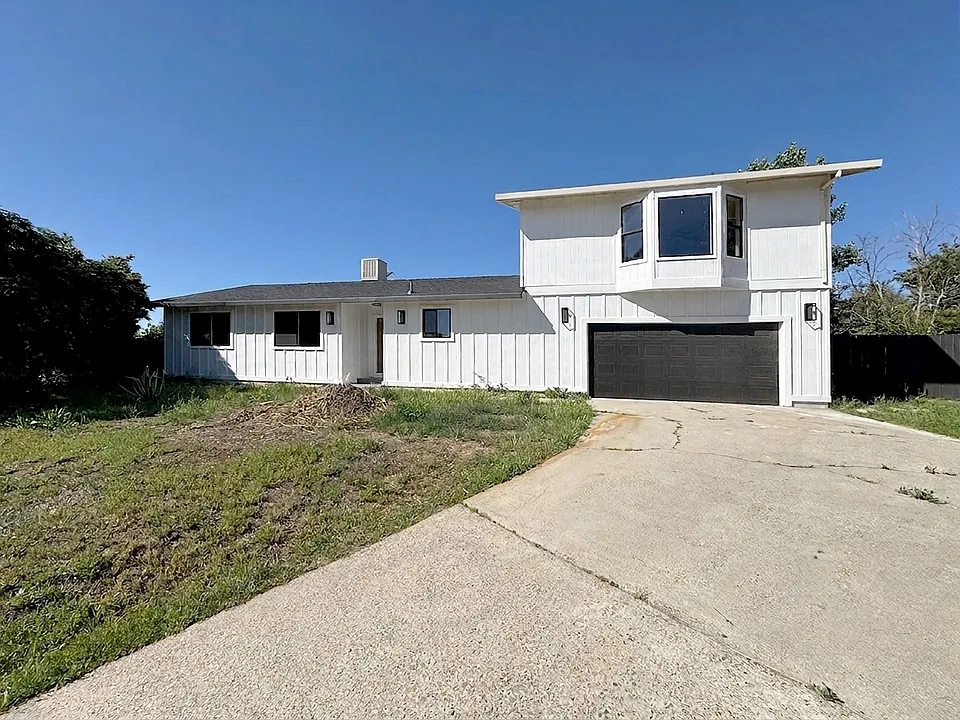 10582 Suzanne Ct