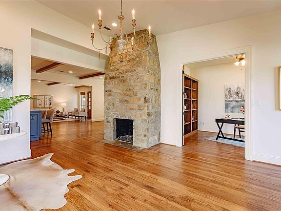 5th image of 9802 Lakemont Dr
