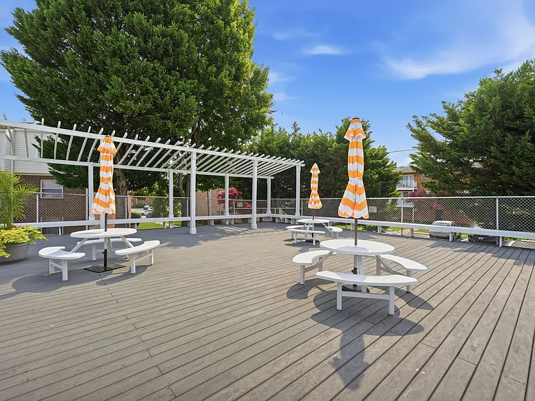 Westgate Apts & Townhouses LP — Photo 5