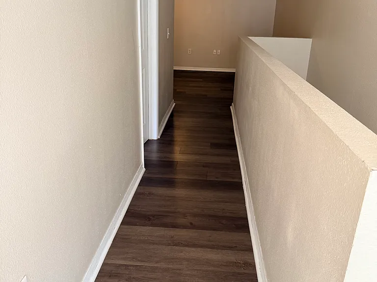 9963 Ashburn Lake Dr — Photo 10