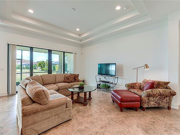 3rd image of 9209 Woodhurst DR