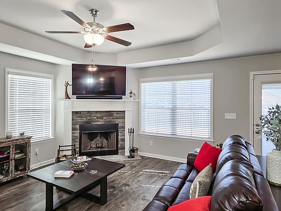 2nd image of 100 Ocean Springs Ave