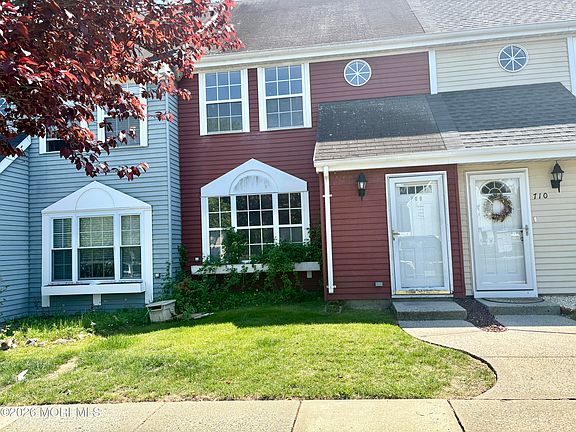3rd image of 709 Lady Slipper Ct #709