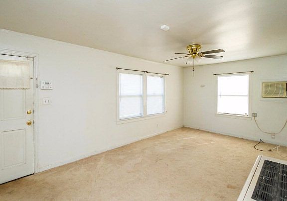 5th image of 1001 Weston St