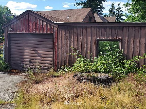 4th image of 8042 165th Ave NE