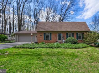 8 Elk Cir, New Providence, PA 17560