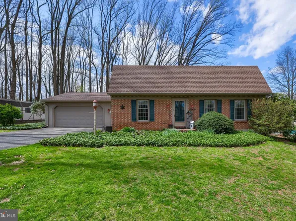 8 Elk Cir, New Providence, PA 17560
